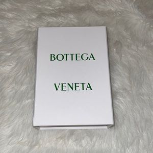 💚🤍BOTTEGA VENETA🤍💚